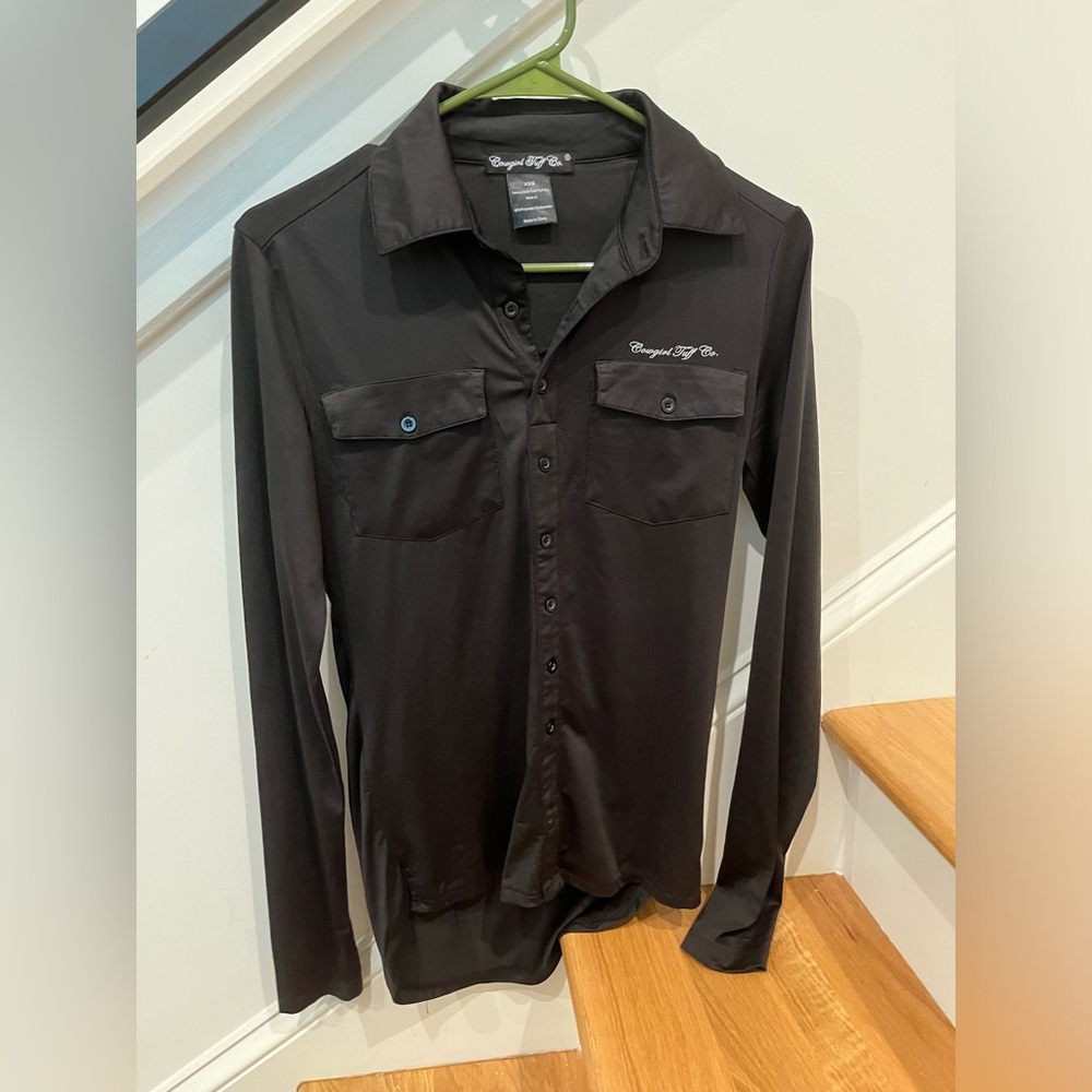 Black Cowgirl tuff pullover button up. Women’s XXS